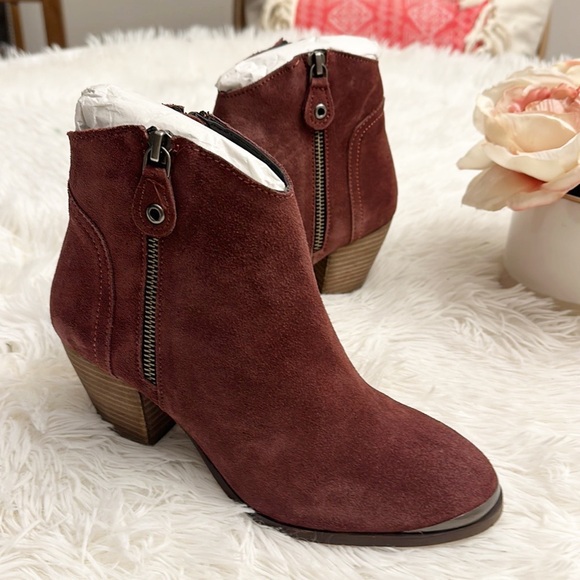 NEW DIBA Sequoia Burgundy heel ankle bootie women size 6 - Picture 3 of 5